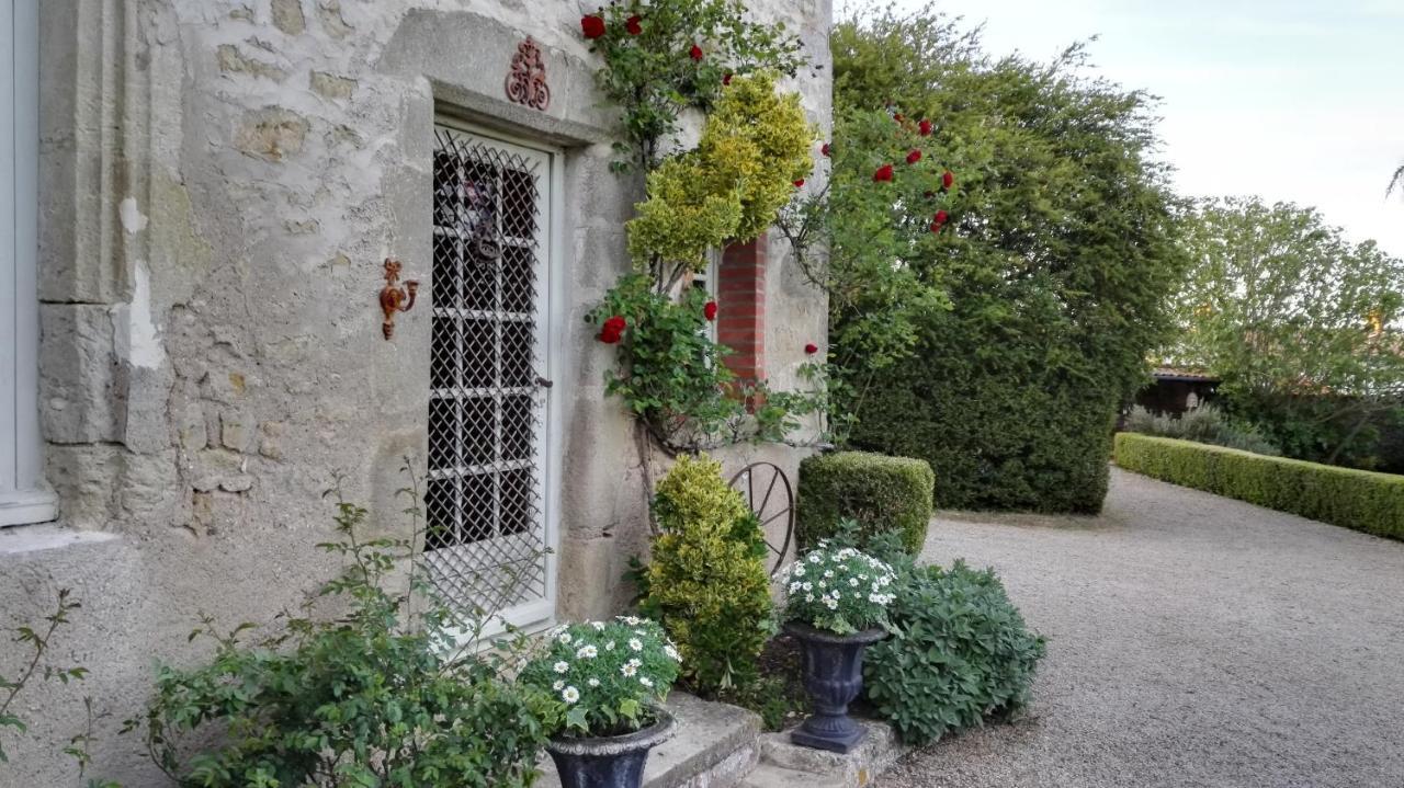 14Th Century Priory In Pressigny Bed & Breakfast Pressigny  Exterior photo
