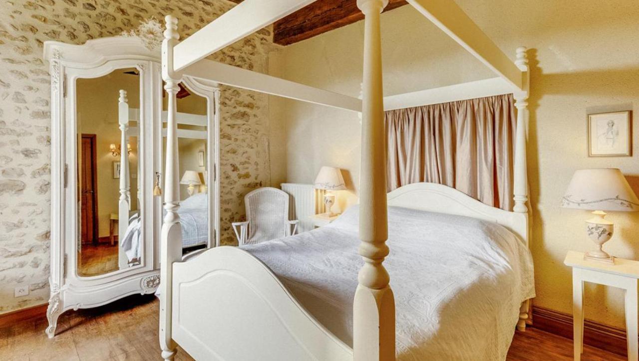 14Th Century Priory In Pressigny Bed & Breakfast Pressigny  Exterior photo