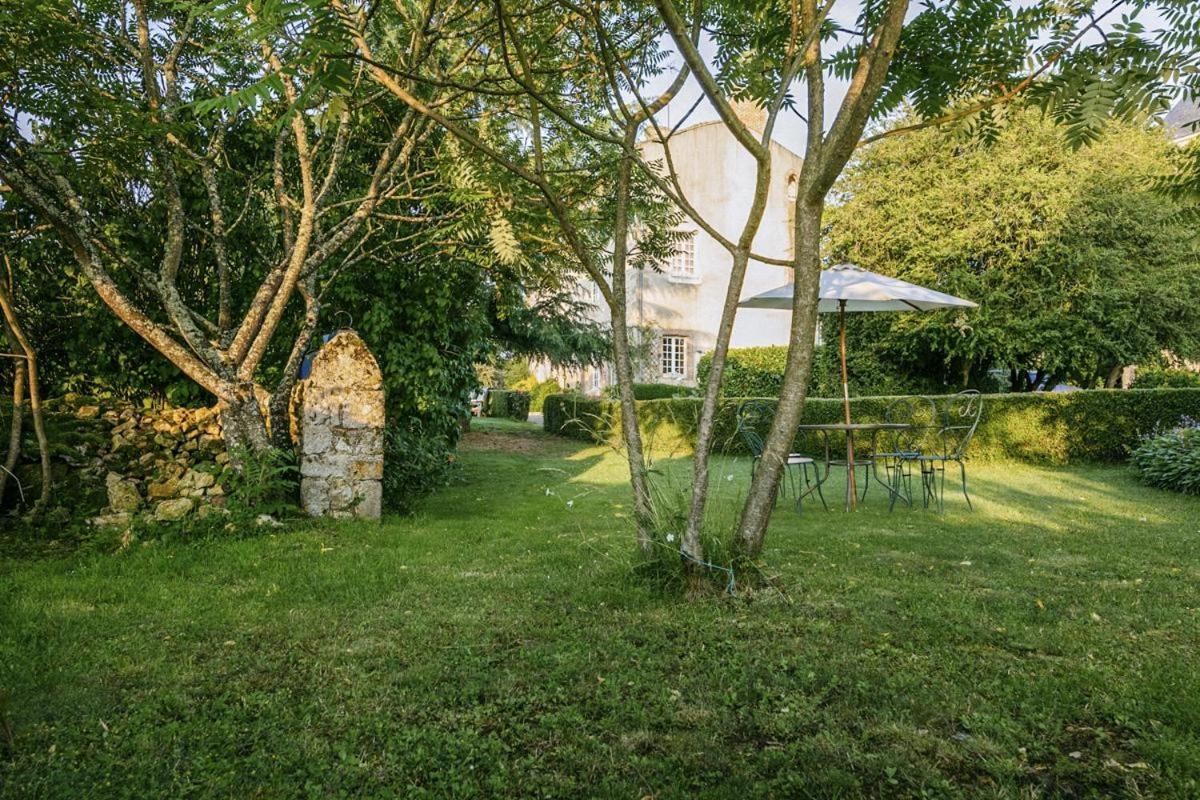 14Th Century Priory In Pressigny Bed & Breakfast Pressigny  Exterior photo