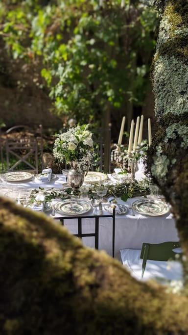 14Th Century Priory In Pressigny Bed & Breakfast Pressigny  Exterior photo