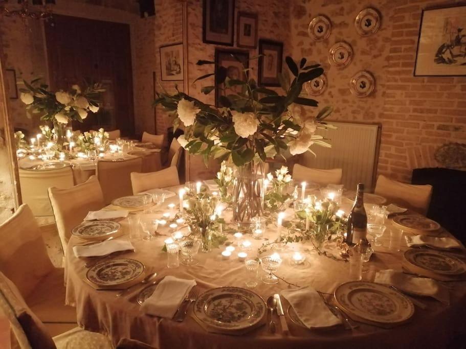 14Th Century Priory In Pressigny Bed & Breakfast Pressigny  Exterior photo